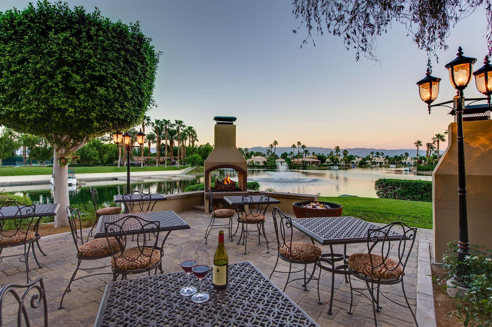 The Chateau At Lake La Quinta Exterior photo